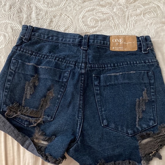 One Teaspoon
Women's Black Hawk Shorts - Picture 5 of 7